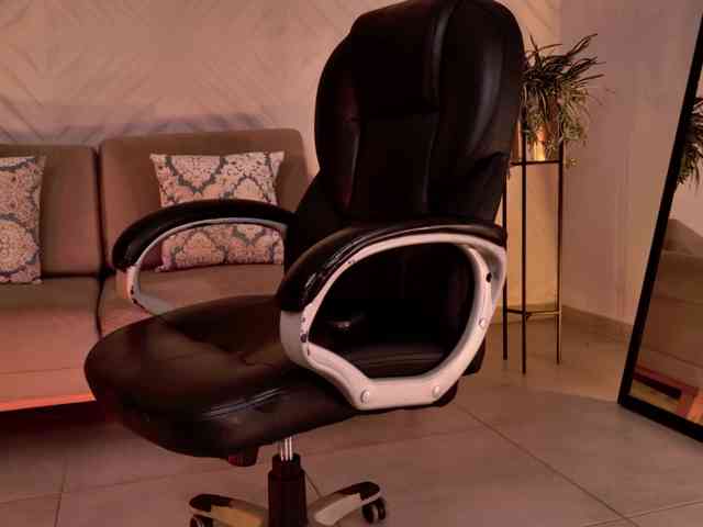 LisaMonroe webcam