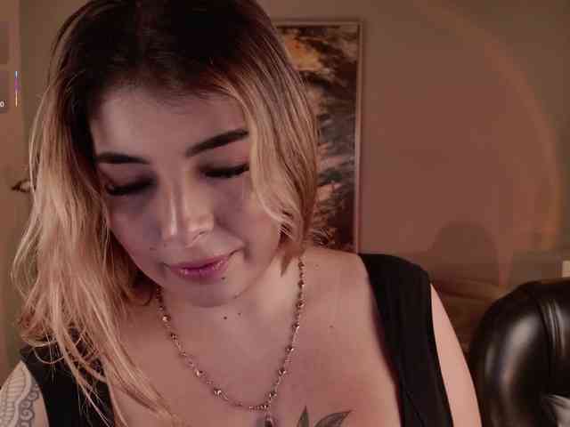 LisaMonroe webcam
