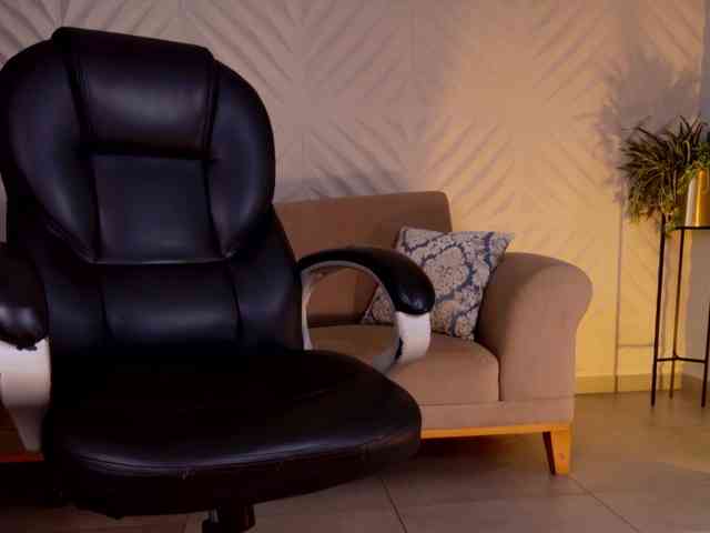 LisaMonroe webcam