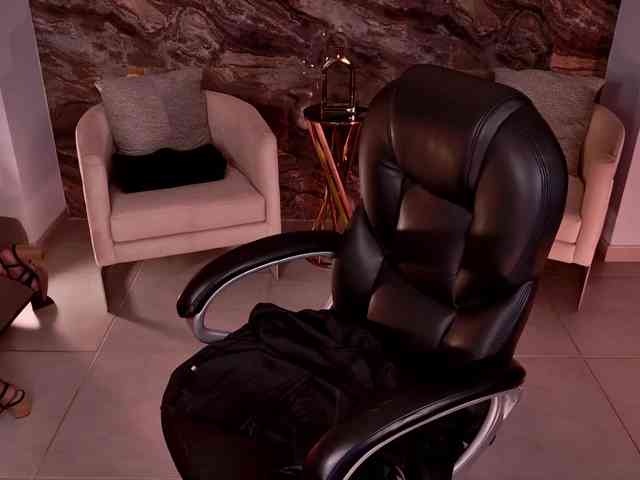 LisaMonroe webcam