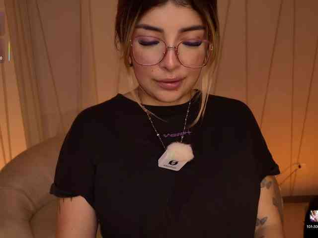 LisaMonroe webcam