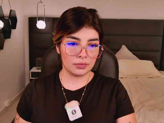 LisaMonroe webcam