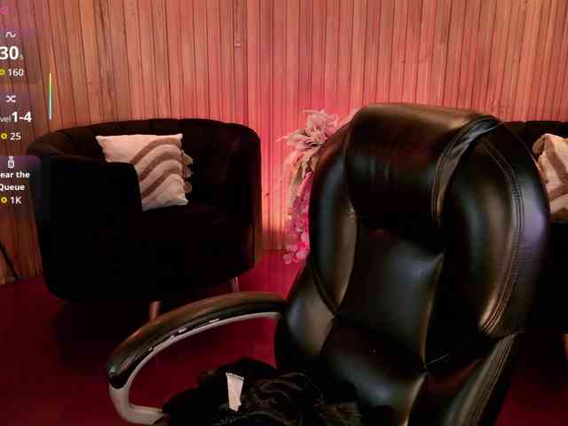 LisaMonroe LisaMonroe