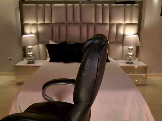 LisaMonroe LisaMonroe