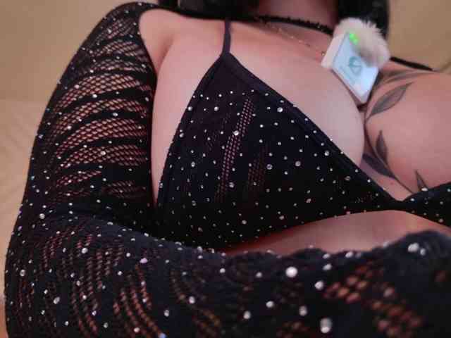 LisaMonroe webcam