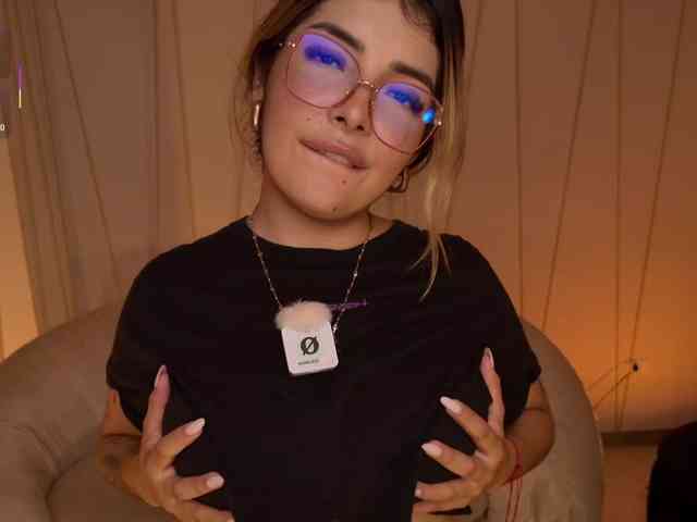 LisaMonroe webcam