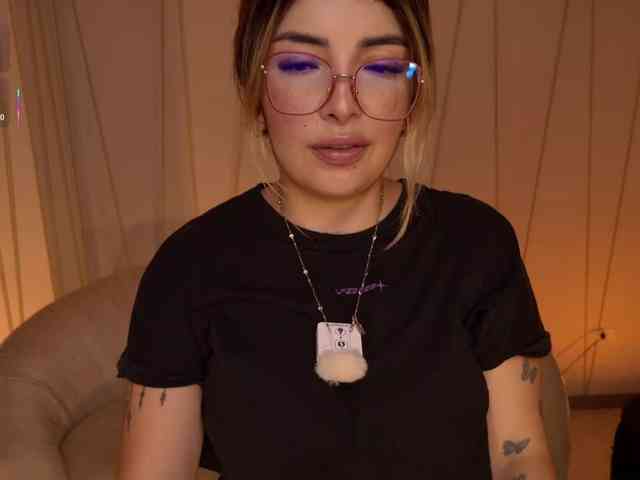 sexy chat room LisaMonroe