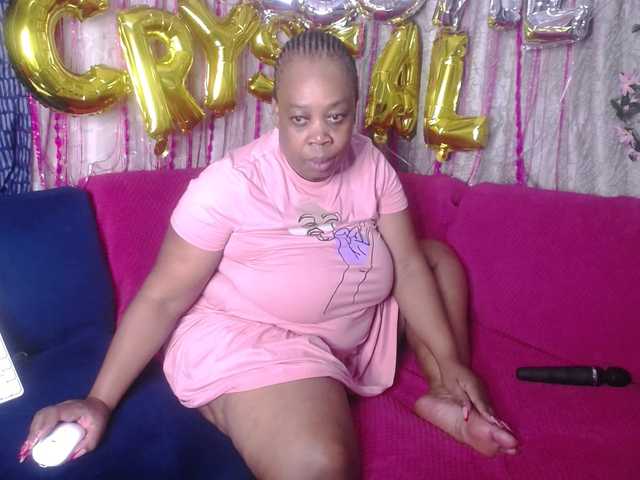 crystalbee's BongaCams show and profile