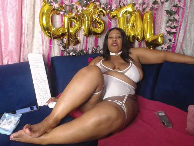 crystalbee's BongaCams show and profile