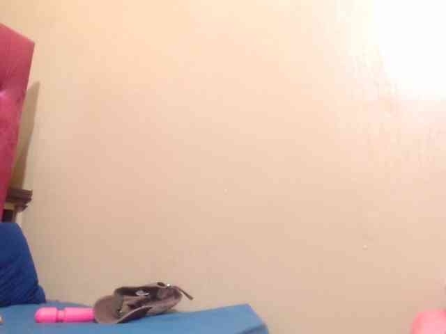 Yummy--Freak webcam