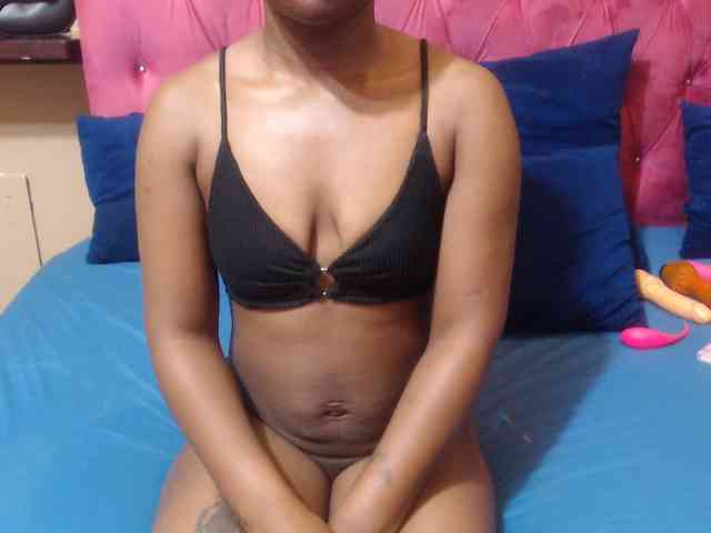 Yummy--Freak webcam