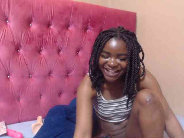 Yummy--Freak webcam