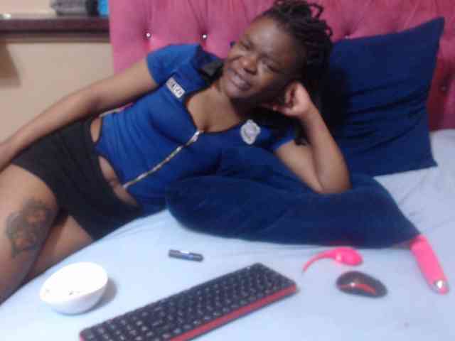 Yummy--Freak webcam