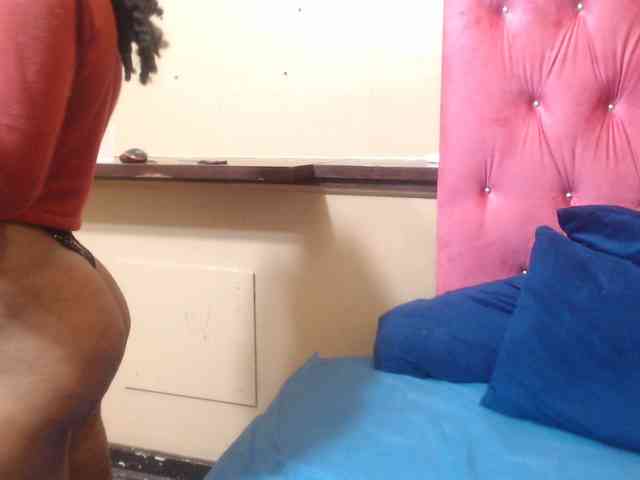 Yummy--Freak webcam