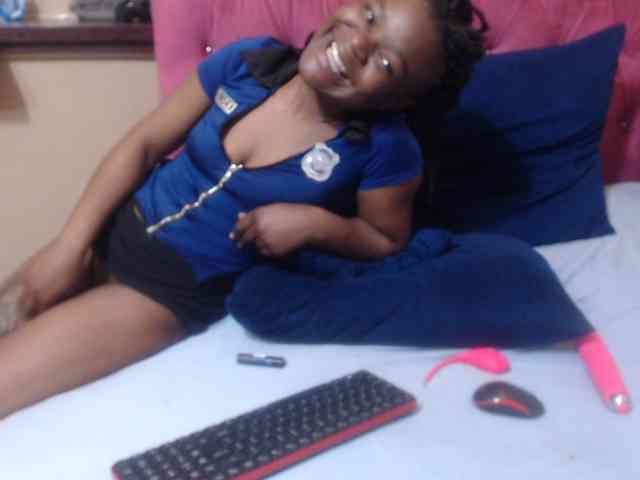 Yummy--Freak webcam