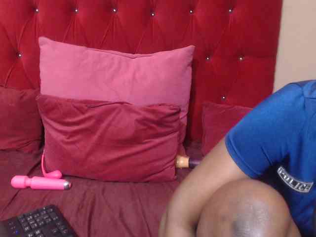 Yummy--Freak webcam