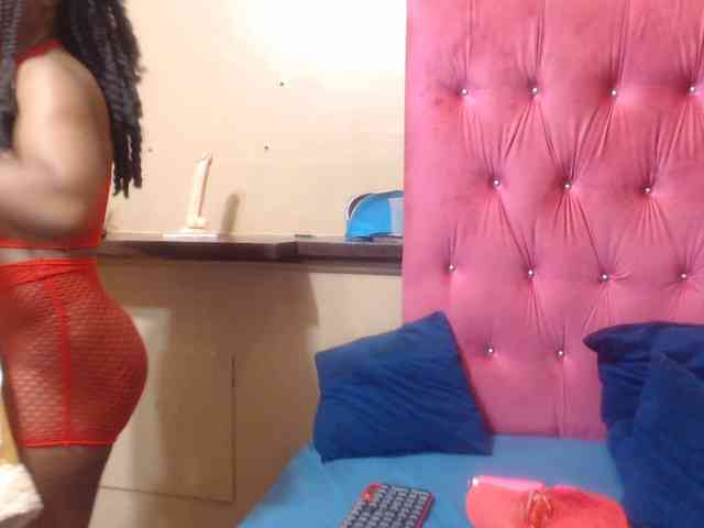 Yummy--Freak webcam