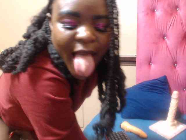 Yummy--Freak webcam