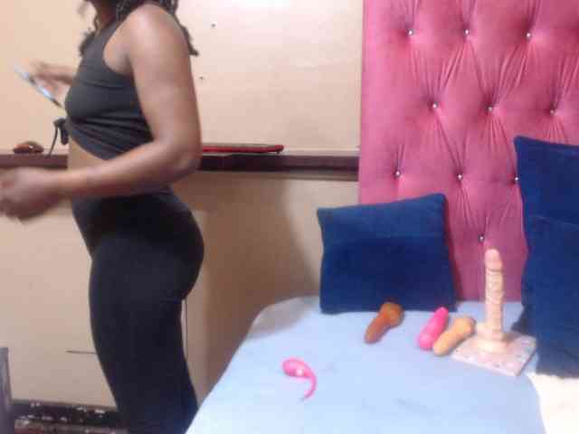 Yummy--Freak webcam