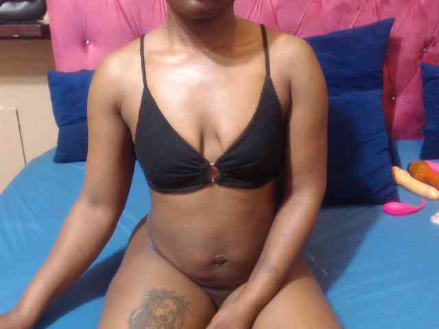 Yummy--Freak webcam