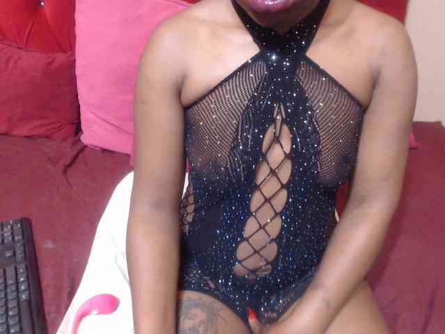 Yummy--Freak webcam