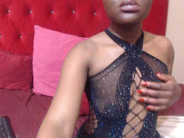 Yummy--Freak webcam