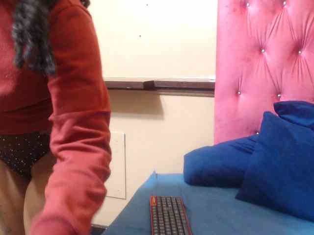 Yummy--Freak webcam