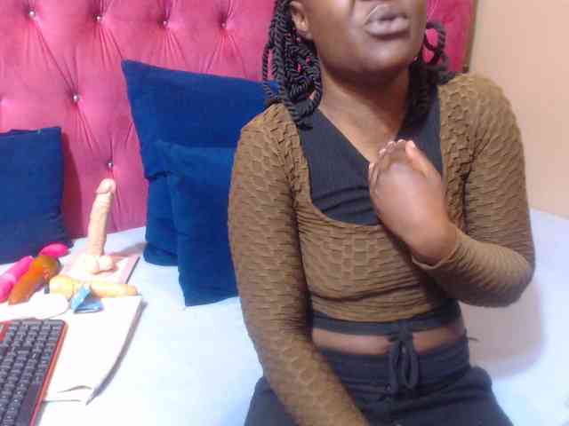 Yummy--Freak webcam
