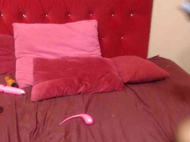Yummy--Freak webcam