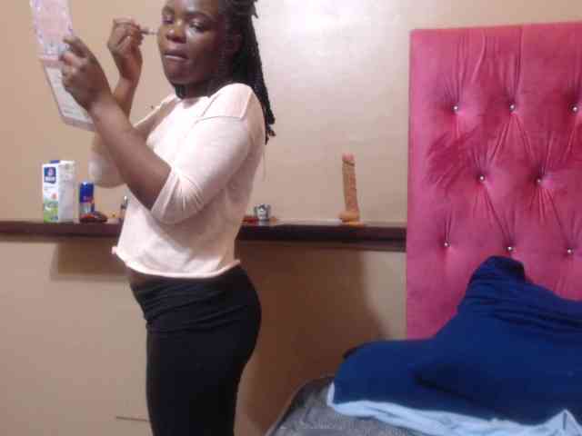 Yummy--Freak webcam