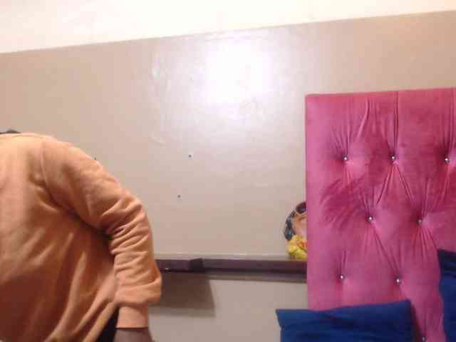 Yummy--Freak webcam