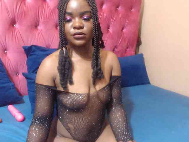 Yummy--Freak webcam