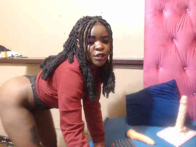 Yummy--Freak webcam