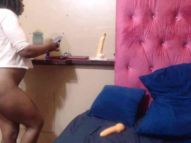 Yummy--Freak webcam