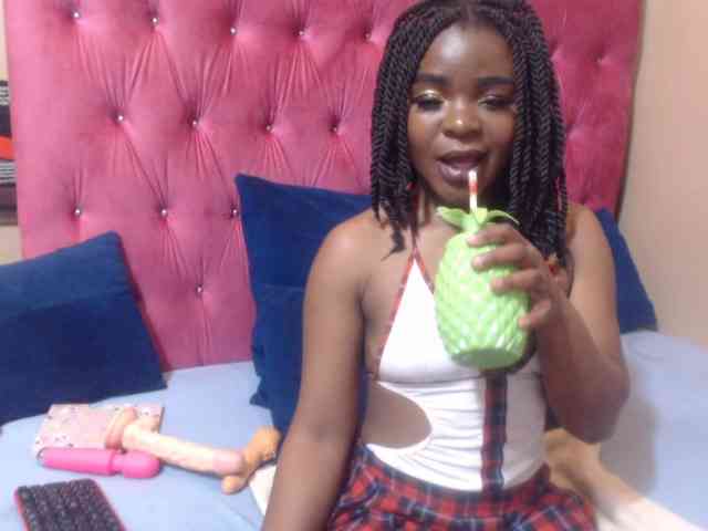 Yummy--Freak webcam
