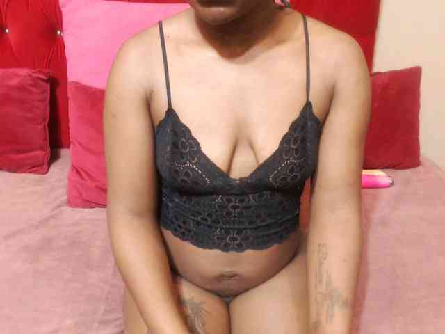 Yummy--Freak webcam