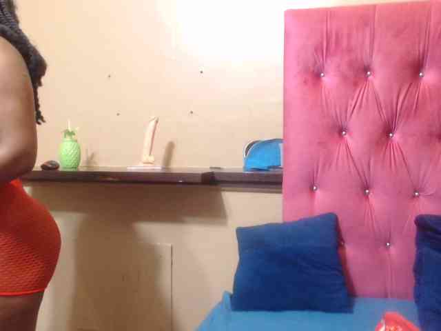 Yummy--Freak webcam