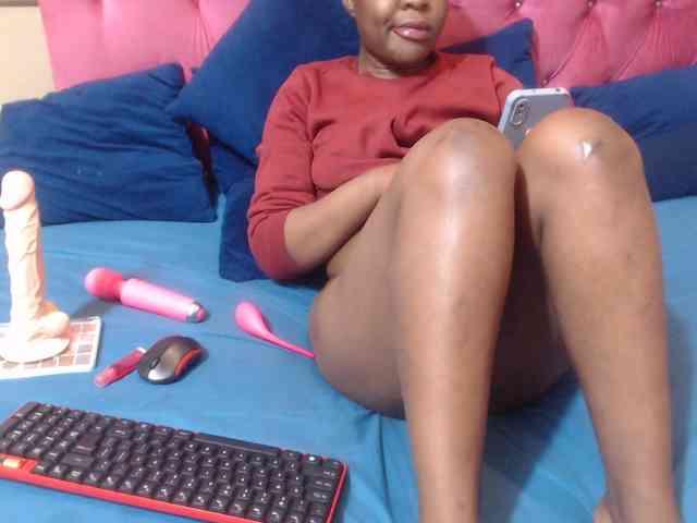 Yummy--Freak webcam