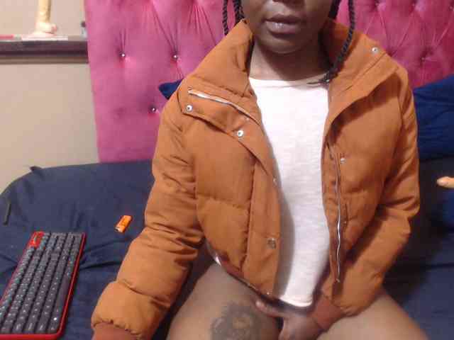 Yummy--Freak webcam