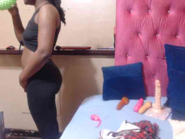 Yummy--Freak webcam
