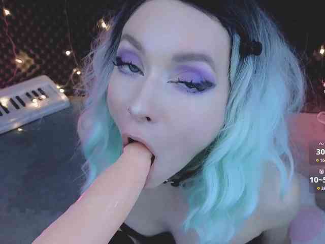 LISA-ALYSSA LISA-ALYSSA