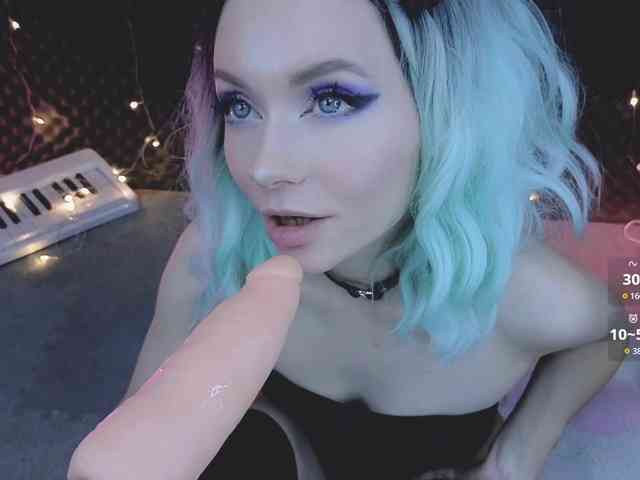 LISA-ALYSSA LISA-ALYSSA