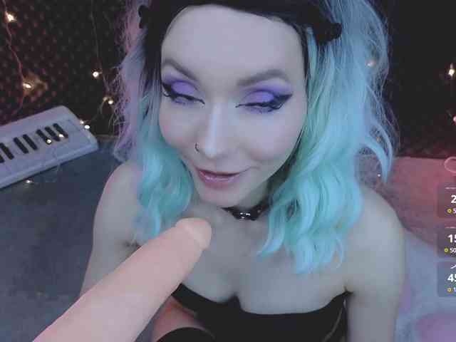 LISA-ALYSSA LISA-ALYSSA