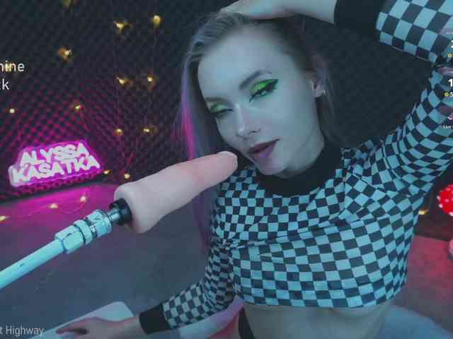 LISA-ALYSSA bongacams