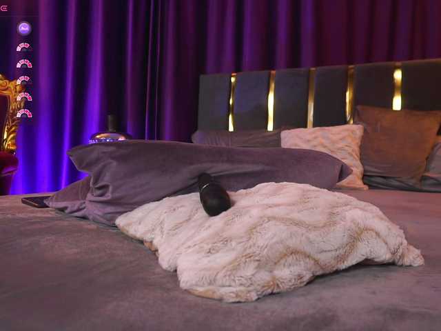 EmpressDesire's BongaCams show and profile