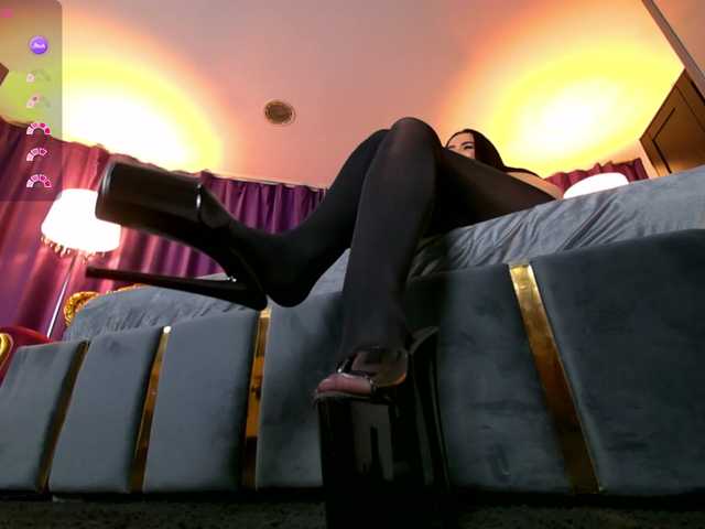 EmpressDesire's BongaCams show and profile