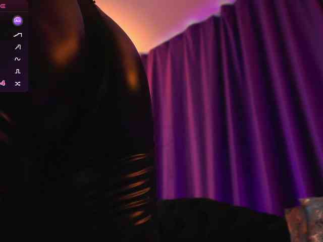 EmpressDesire webcam