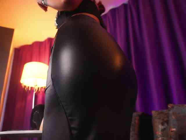 EmpressDesire webcam