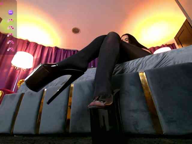 EmpressDesire Live Webcam on BongaCams