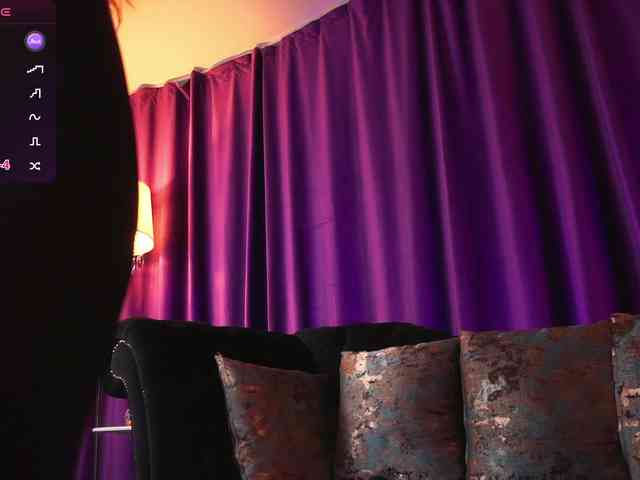 EmpressDesire webcam